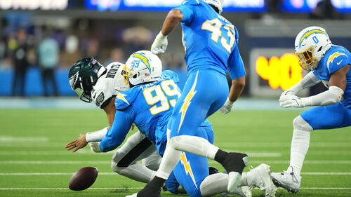 Im Video: Irrer Doppel-Turnover von Jalen Hurts!