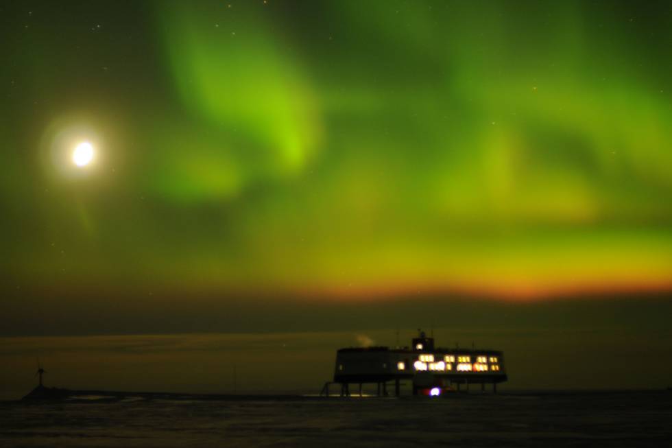Aurora Borealis at the Neumayer Station III